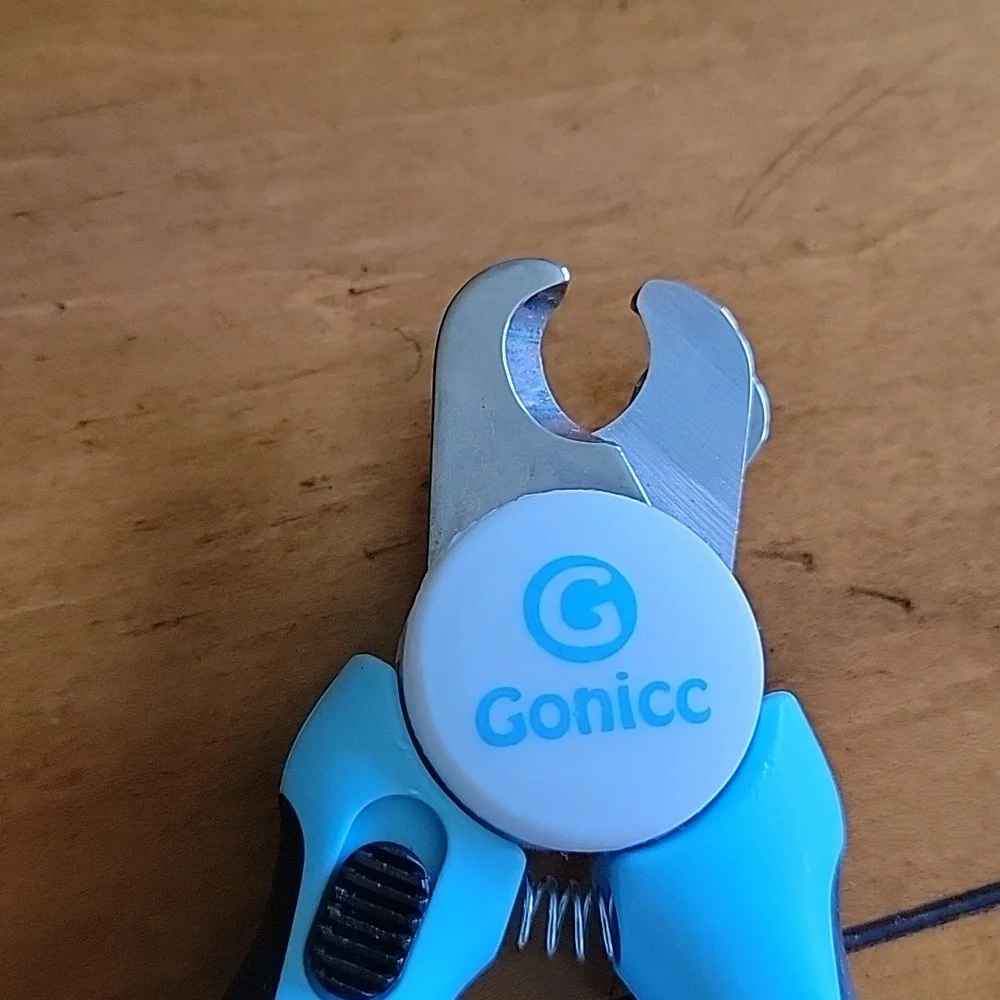 Gonicc slightly used